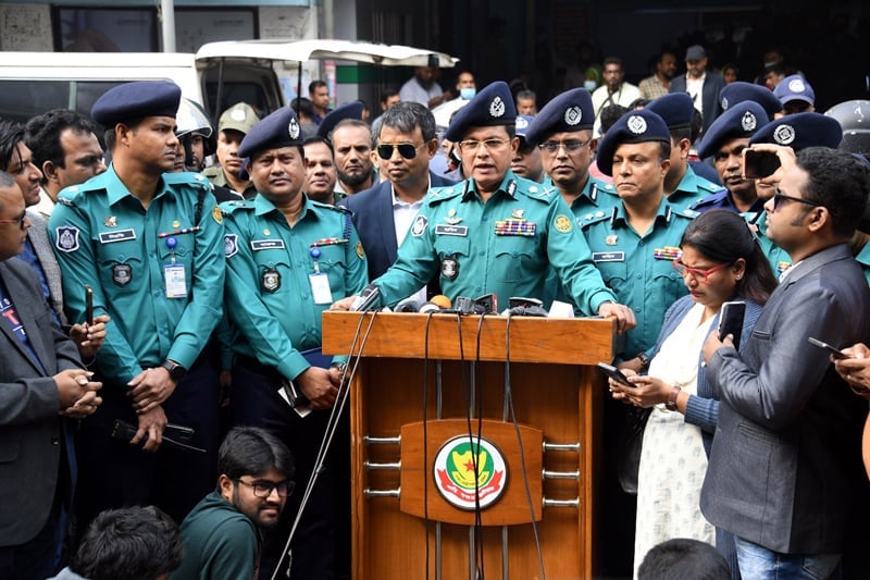 ট্রেনে আগুন দিয়ে মানুষ হত্যাকারীরা পার পাবে না : ডিএমপি কমিশনার