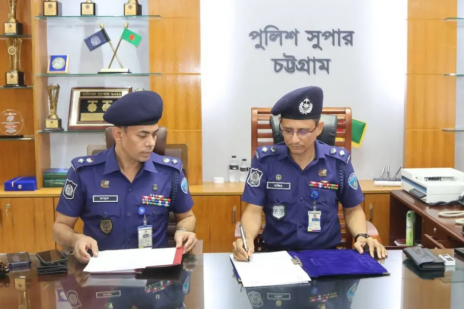 চট্টগ্রামের এসপি হিসেবে যোগ দিলেন মাসুদ আলম