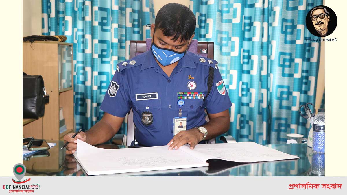 বটিয়াঘাটা থানা আকস্মিক পরিদর্শন করেন খুলনা পুলিশ সুপার