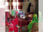 শিশু শিক্ষার্থীকে দিয়ে শরীর ম্যাসেজ করানো শিক্ষিকাকে শোকজ