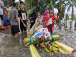 বন্যা-পাহাড়ধসে ৭ জেলায় প্রাণহানি বেড়ে ৫৪ ক্ষতিগ্রস্ত ৬ লাখ মানুষ